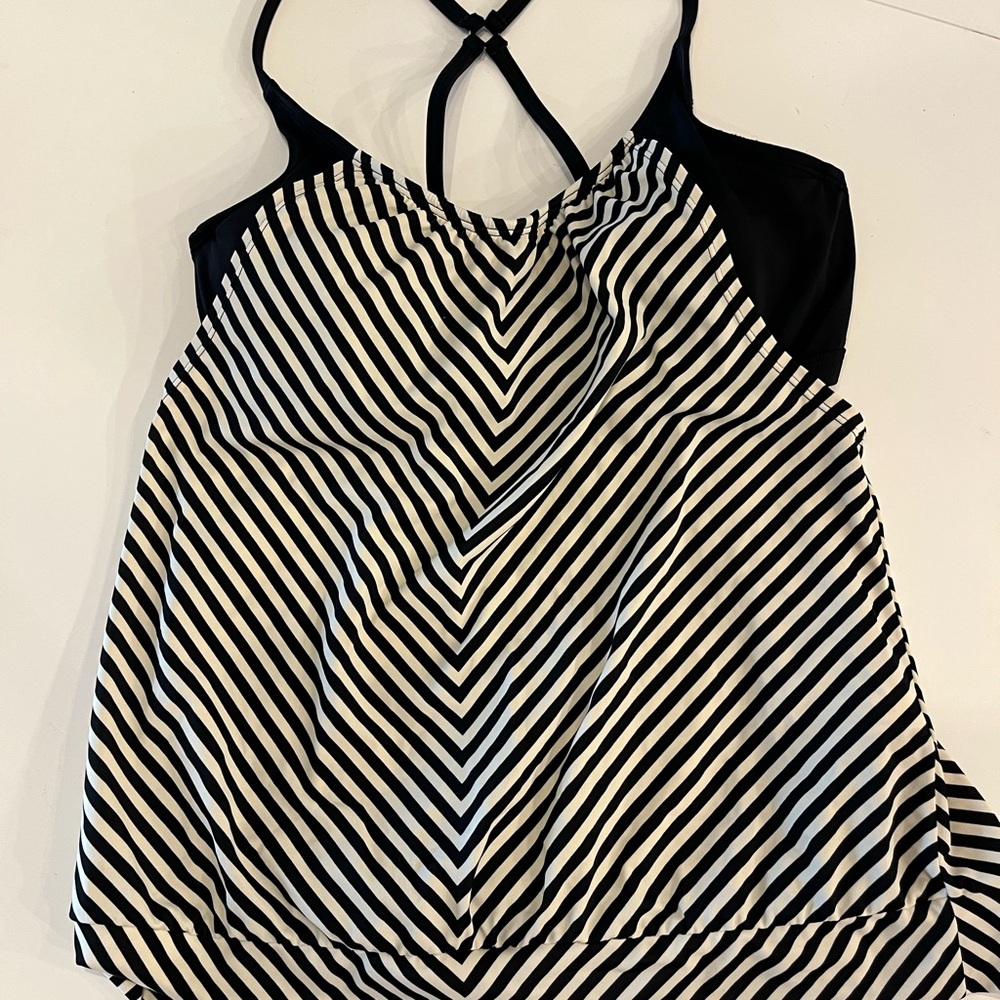 Black and White Striped Women's tankini Top